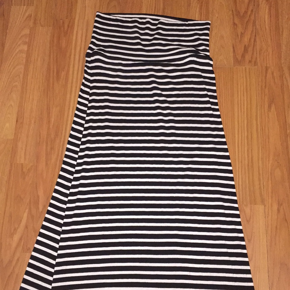It is a skirt and it’s black and white
